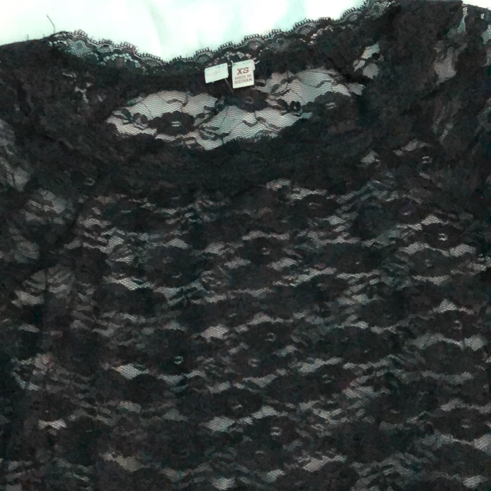 Sheer black lace long sleeve - Picture 3 of 3